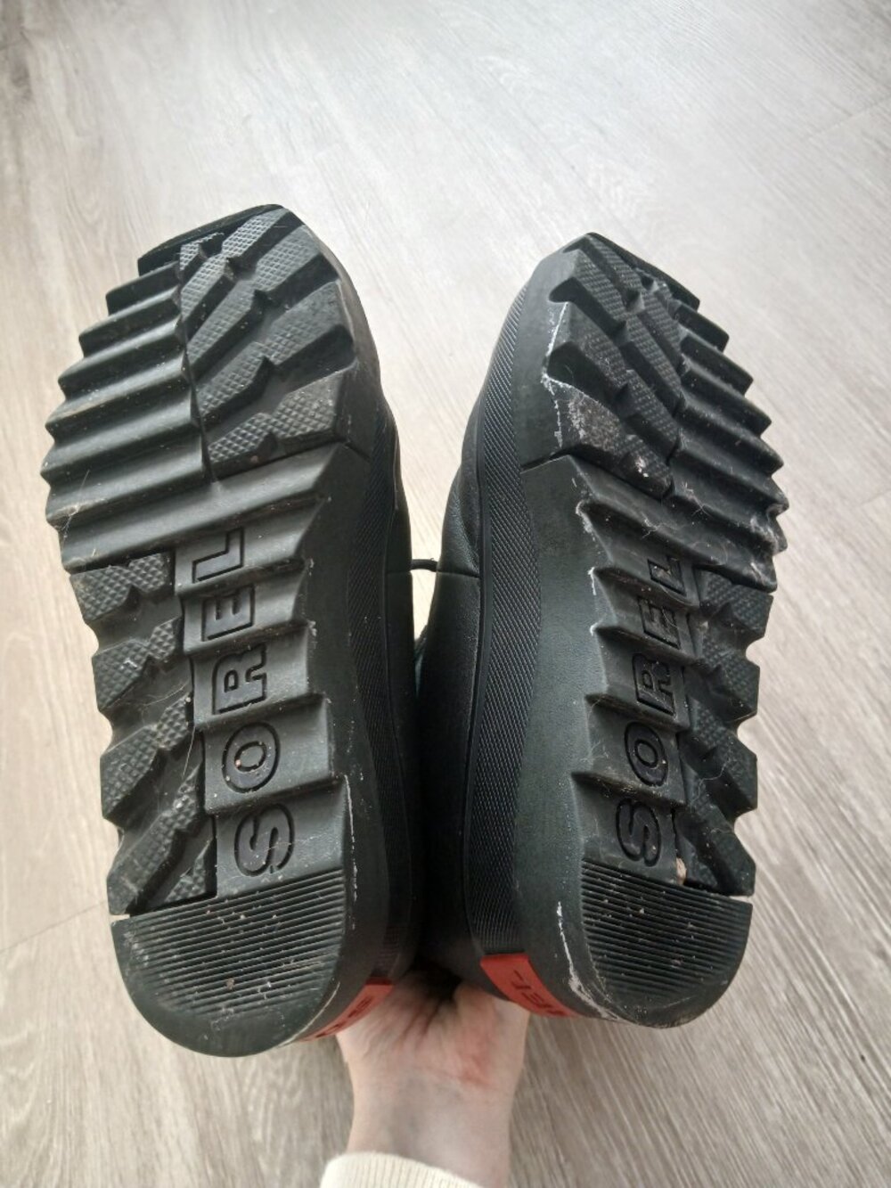 THE BEST WINTER BOOTS EVER - SOREL BLACK SIZE 9!!! - Picture 12 of 13